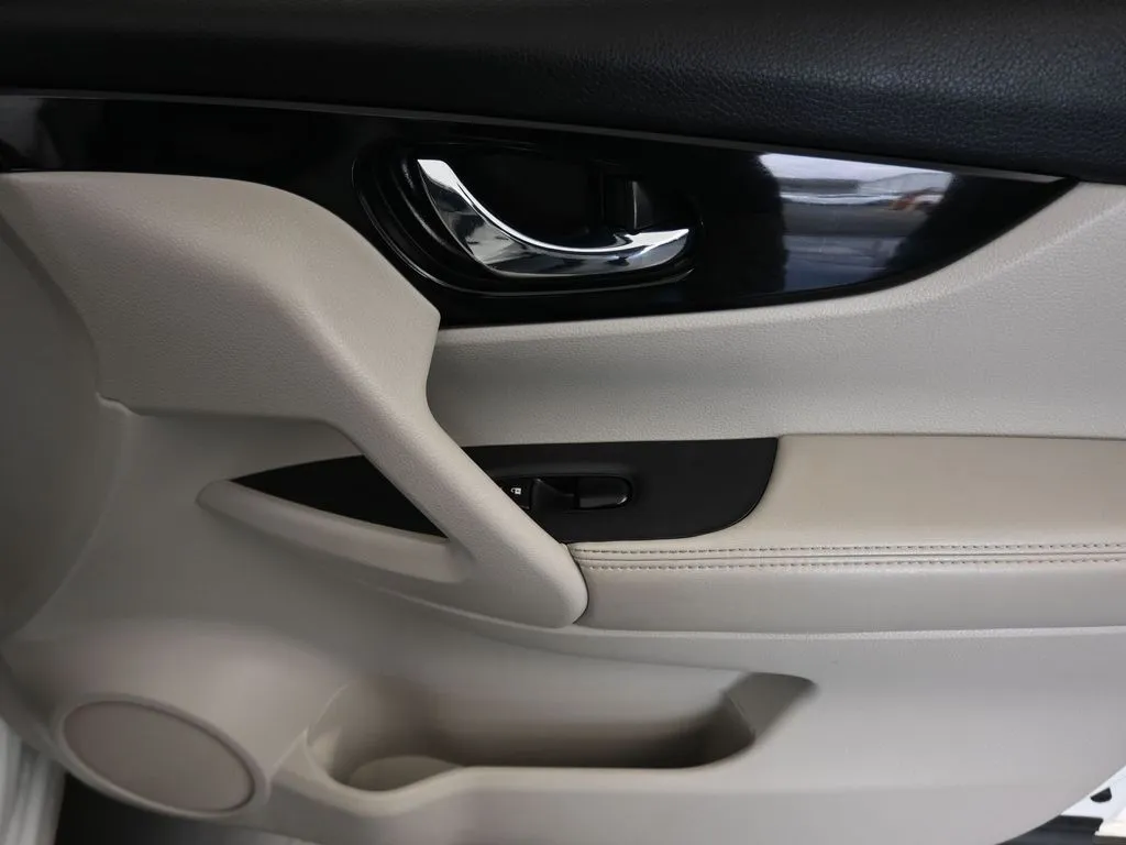 2022 Nissan Rogue Sport SV - Photo 37