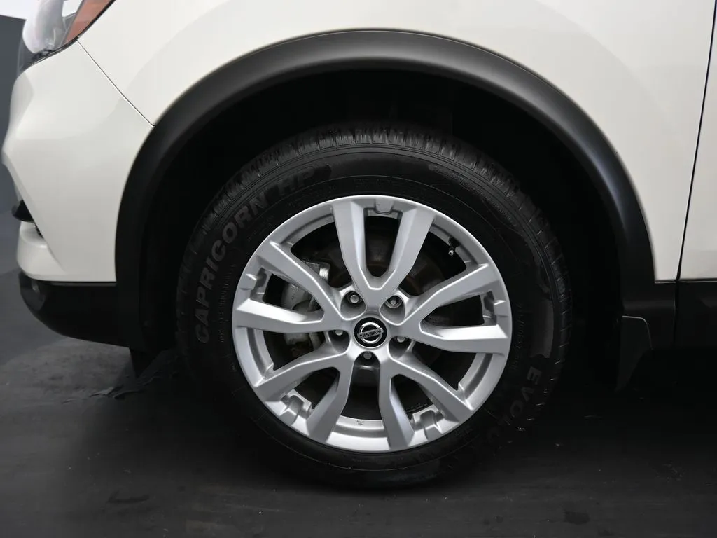 2022 Nissan Rogue Sport SV - Photo 46
