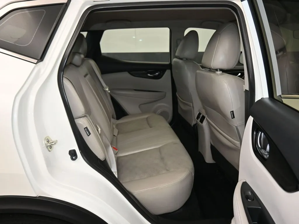2022 Nissan Rogue Sport SV - Photo 34