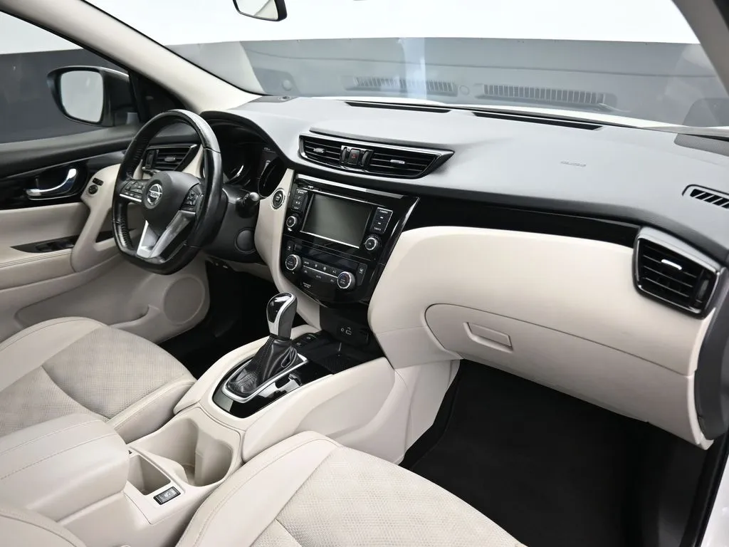 2022 Nissan Rogue Sport SV - Photo 39