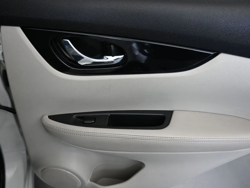 2022 Nissan Rogue Sport SV - Photo 33