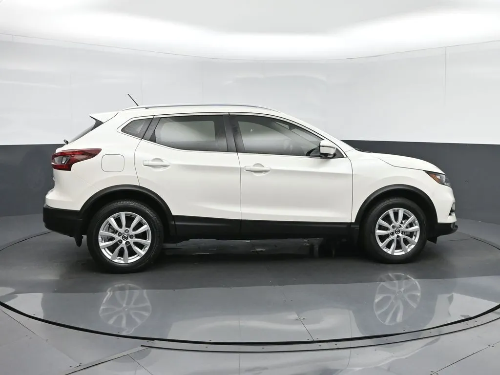 2022 Nissan Rogue Sport SV - Photo 8