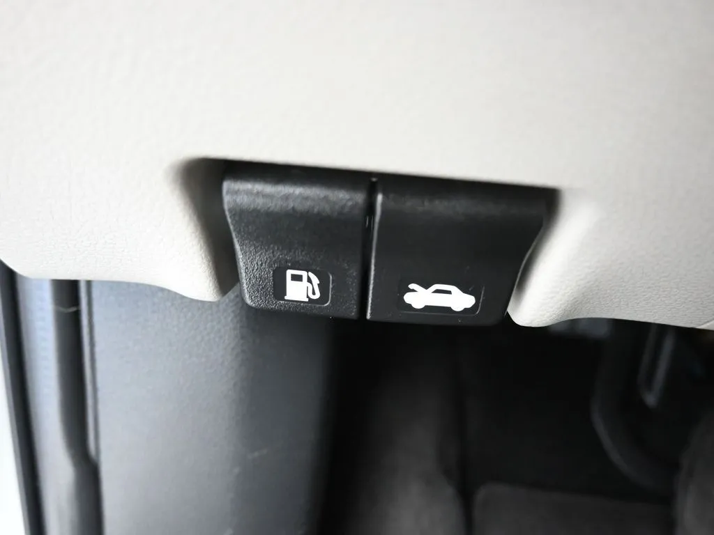 2022 Nissan Rogue Sport SV - Photo 25