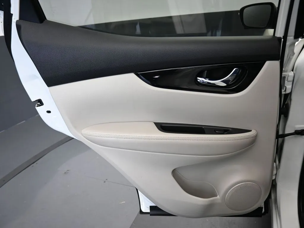 2022 Nissan Rogue Sport SV - Photo 27