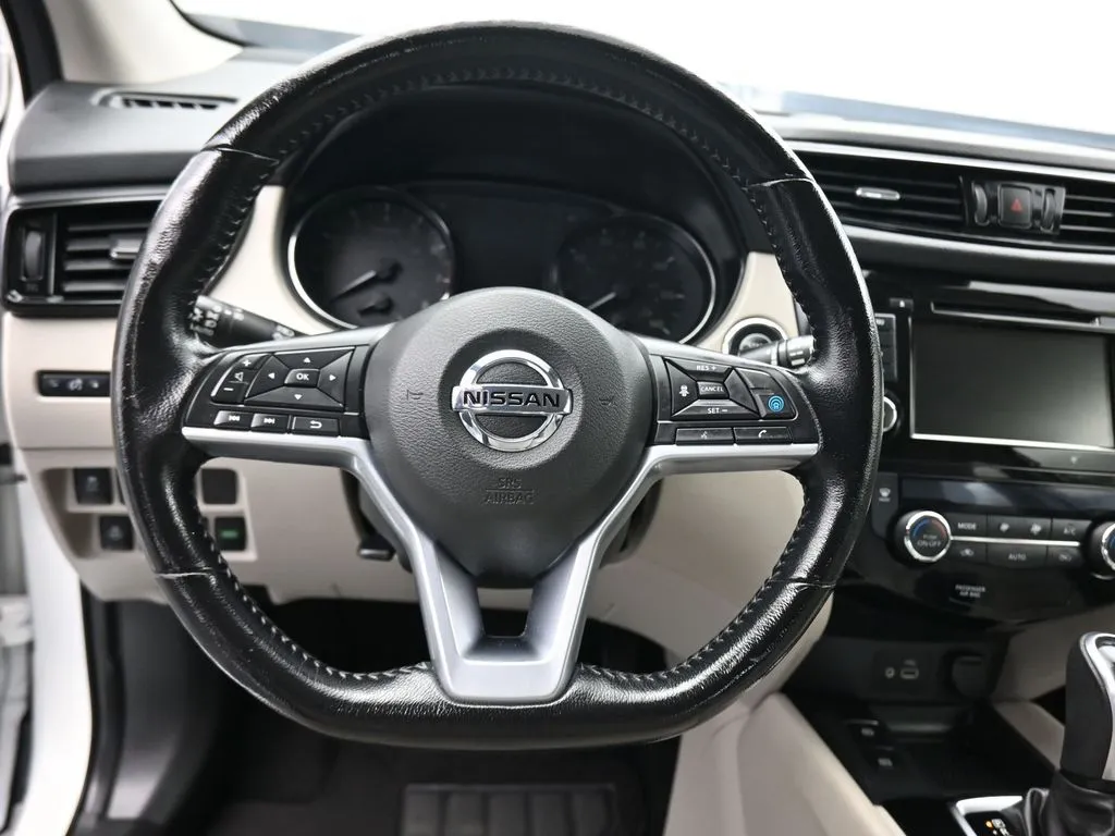 2022 Nissan Rogue Sport SV - Photo 14