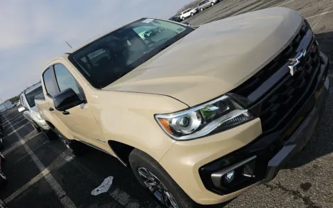 Photos of 2022 Chevrolet Colorado Z71 for sale in Fredericksburg, VA at Sullivan Auto Trading Fredericksburg