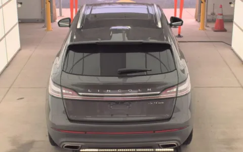 More photos of 2019 Lincoln Nautilus Select at Sullivan Auto Trading Fredericksburg, VA