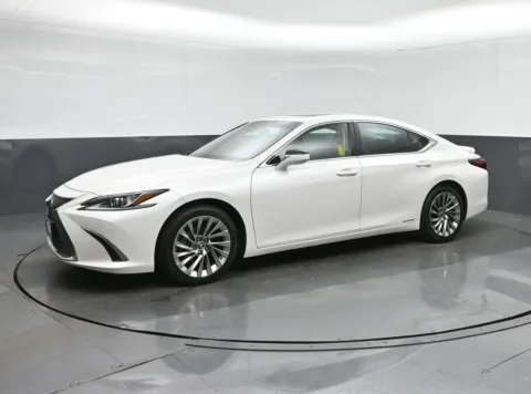 Another view of 2020 Lexus ES 300h Luxury for sale in Fredericksburg, VA at Sullivan Auto Trading Fredericksburg
