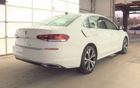 More photos of 2022 Volkswagen Passat 2.0T SE at Sullivan Auto Trading Fredericksburg, VA