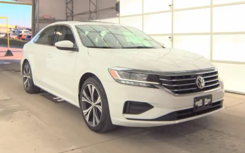 Another view of 2022 Volkswagen Passat 2.0T SE for sale in Fredericksburg, VA at Sullivan Auto Trading Fredericksburg