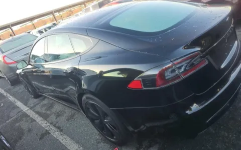 More photos of 2021 Tesla Model S Long Range at Sullivan Auto Trading Fredericksburg, VA