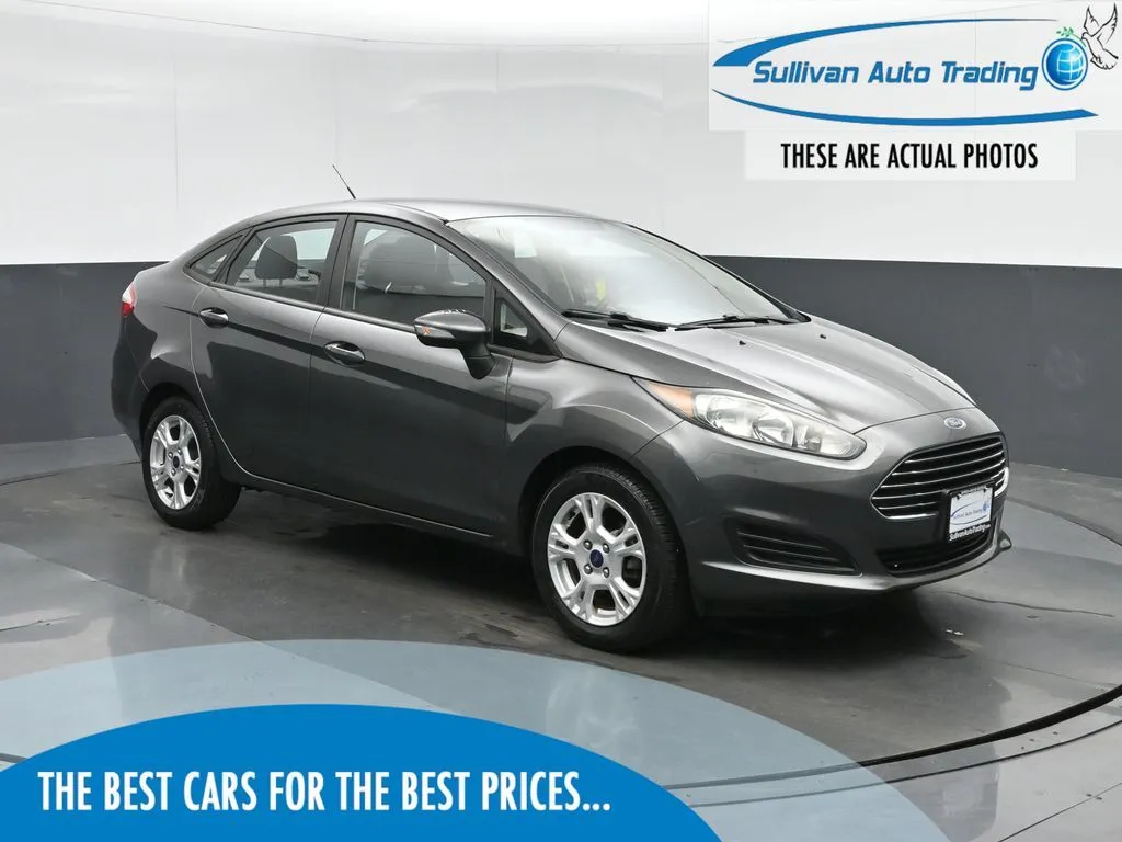 2016 Ford Fiesta SE Sedan's photo