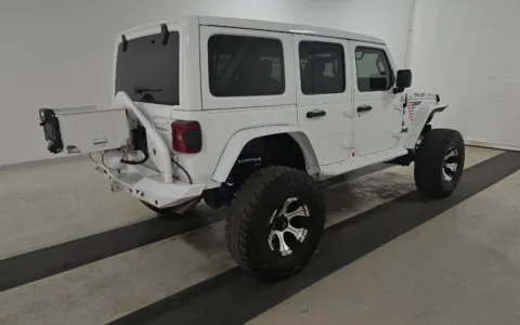 More photos of 2018 Jeep Wrangler Unlimited Rubicon at Sullivan Auto Trading Fredericksburg, VA