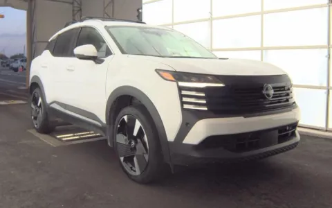 Another view of 2025 Nissan Kicks SR for sale in Fredericksburg, VA at Sullivan Auto Trading Fredericksburg