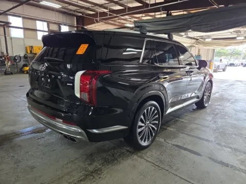 More photos of 2023 Hyundai Palisade Calligraphy at Sullivan Auto Trading Fredericksburg, VA