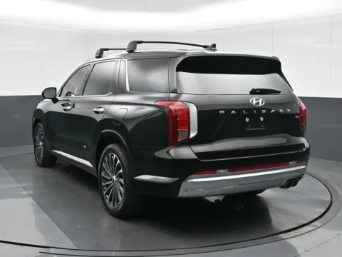 More photos of 2023 Hyundai Palisade Calligraphy at Sullivan Auto Trading Norfolk, VA
