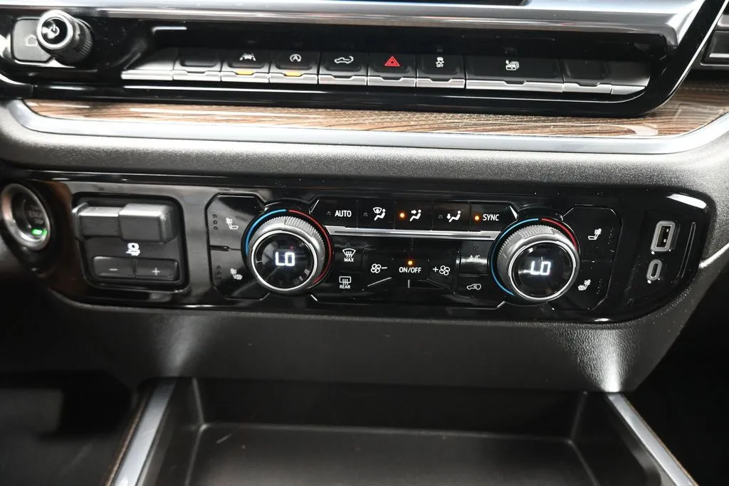 2023 Chevrolet Silverado 1500 RST - Photo 20