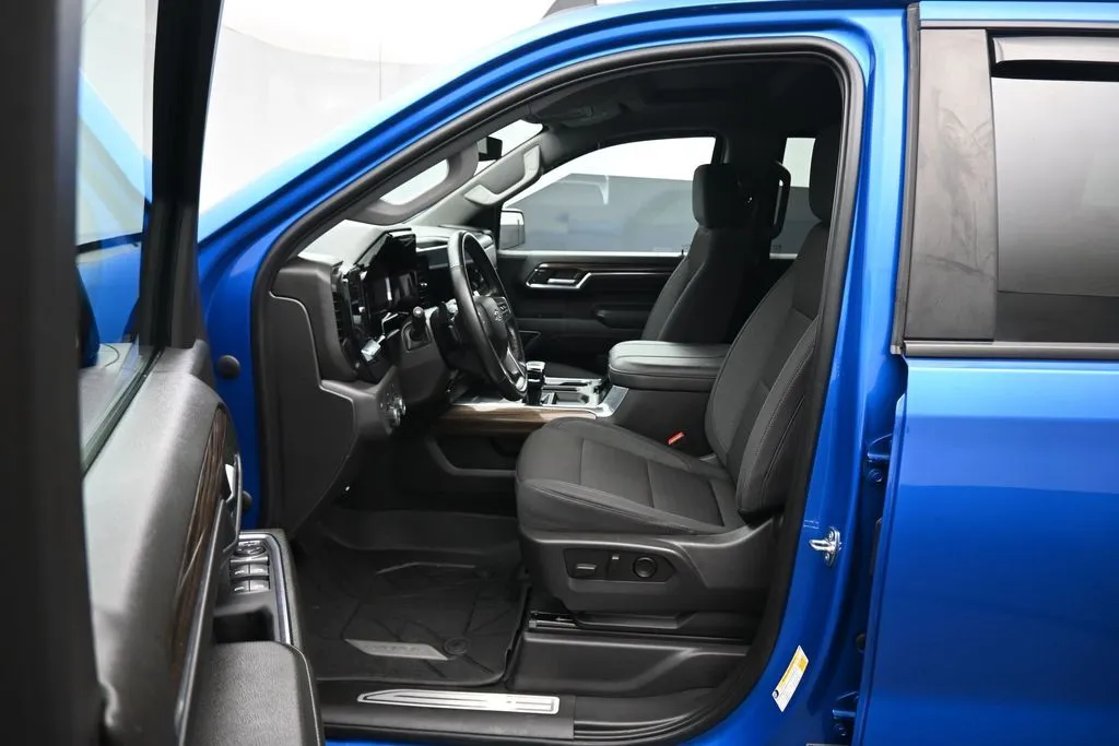 2023 Chevrolet Silverado 1500 RST - Photo 11