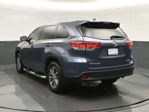 More photos of 2018 Toyota Highlander XLE at Sullivan Auto Trading Fredericksburg, VA