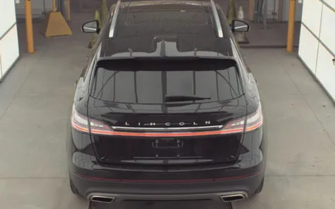 More photos of 2022 Lincoln Nautilus Reserve at Sullivan Auto Trading Fredericksburg, VA