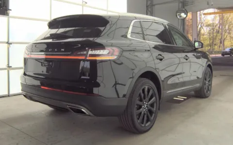 More photos of 2022 Lincoln Nautilus Reserve at Sullivan Auto Trading Fredericksburg, VA