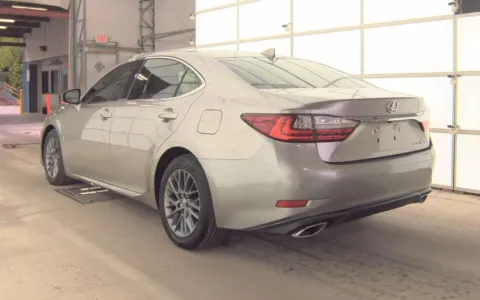 More photos of 2018 Lexus ES 350 at Sullivan Auto Trading Fredericksburg, VA