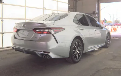 More photos of 2022 Toyota Camry SE at Sullivan Auto Trading Fredericksburg, VA