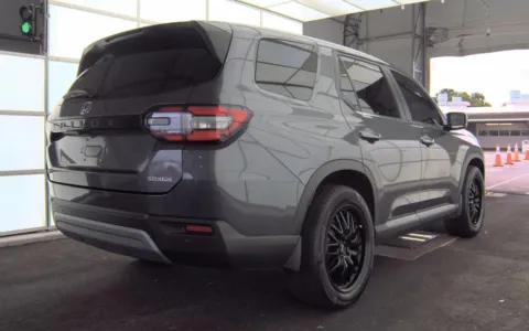 More photos of 2023 Honda Pilot EX-L at Sullivan Auto Trading Fredericksburg, VA