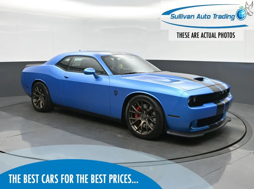 2016 Dodge Challenger SRT Hellcat's photo