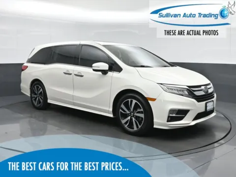 White 2018 Honda Odyssey Elite for sale in Fredericksburg, VA