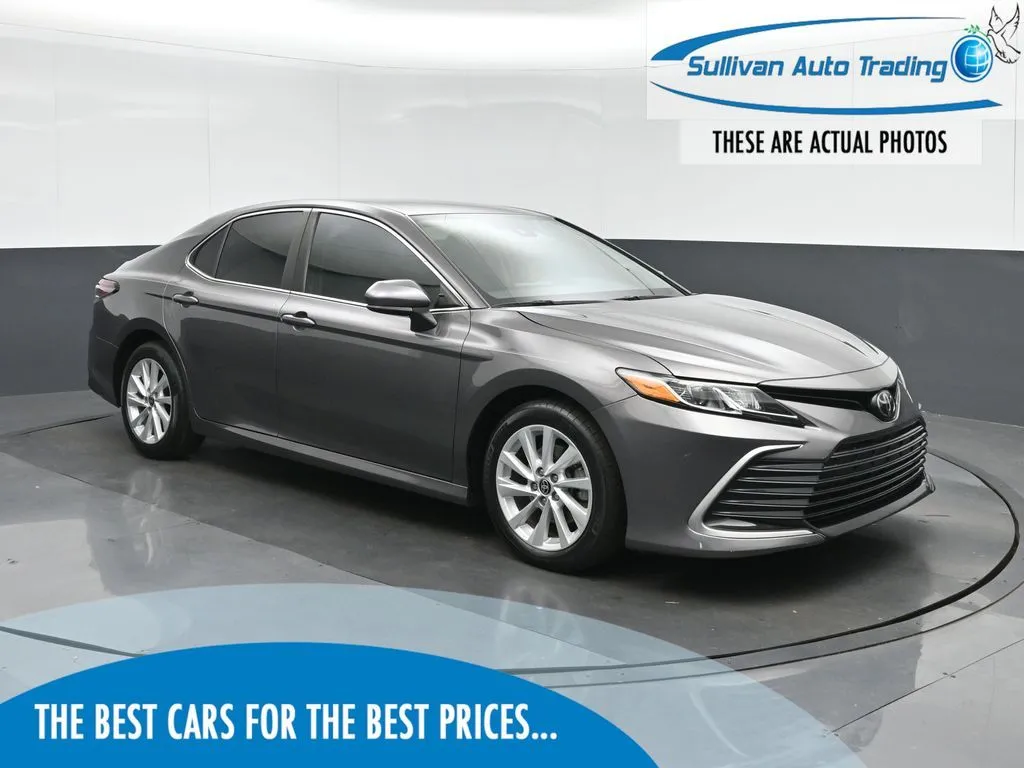 2021 Toyota Camry 2.5 Auto LE's photo