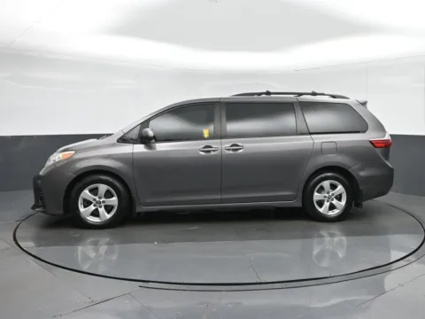 More photos of 2018 Toyota Sienna LE at Sullivan Auto Trading Fredericksburg, VA