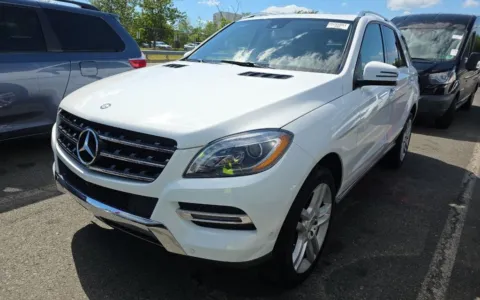 More photos of 2015 Mercedes-Benz M-Class ML 350 at Sullivan Auto Trading Fredericksburg, VA