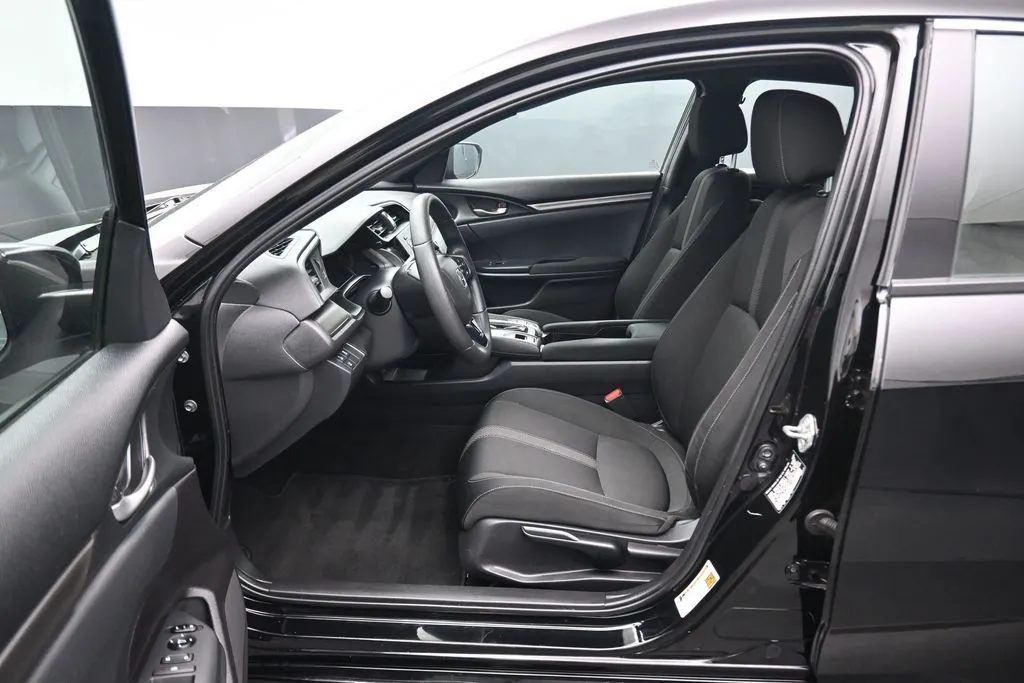 2020 Honda Civic Hatchback LX - Photo 11