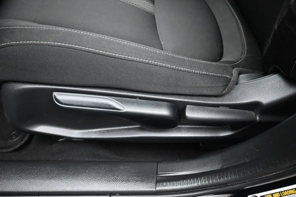 2020 Honda Civic Hatchback LX - Photo 12
