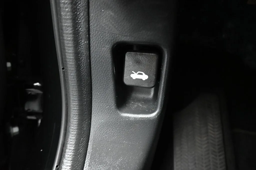 2020 Honda Civic Hatchback LX - Photo 25