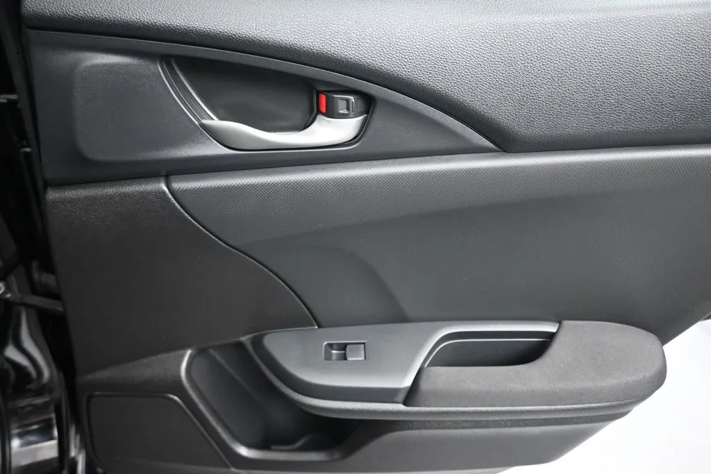 2020 Honda Civic Hatchback LX - Photo 31