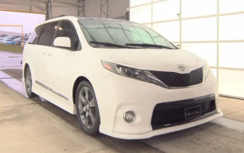 Another view of 2016 Toyota Sienna SE Premium for sale in Fredericksburg, VA at Sullivan Auto Trading Fredericksburg