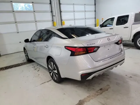 More photos of 2020 Nissan Altima 2.5 SL at Sullivan Auto Trading Fredericksburg, VA