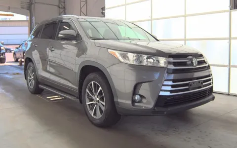 Another view of 2018 Toyota Highlander XLE for sale in Fredericksburg, VA at Sullivan Auto Trading Fredericksburg