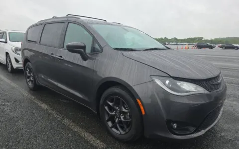 Photos of 2019 Chrysler Pacifica Touring L for sale in Fredericksburg, VA at Sullivan Auto Trading Fredericksburg