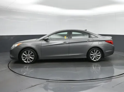 More photos of 2013 Hyundai Sonata Limited at Sullivan Auto Trading Fredericksburg, VA