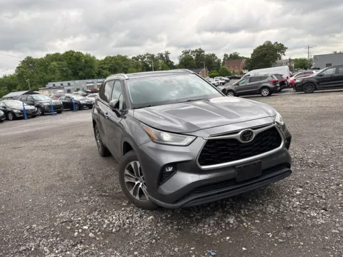 Another view of 2021 Toyota Highlander XLE for sale in Fredericksburg, VA at Sullivan Auto Trading Fredericksburg