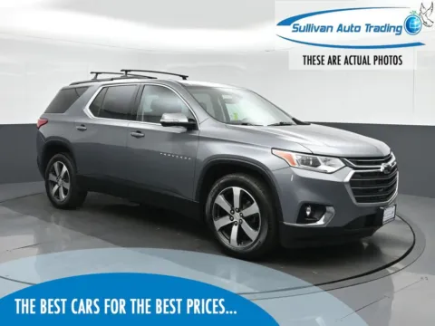 Gray 2020 Chevrolet Traverse 3LT for sale in Fredericksburg, VA