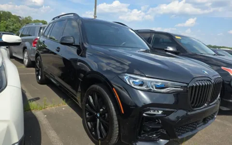 Another view of 2022 BMW X7 M50i for sale in Fredericksburg, VA at Sullivan Auto Trading Fredericksburg