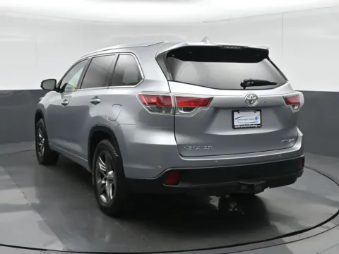 More photos of 2016 Toyota Highlander Limited at Sullivan Auto Trading Fredericksburg, VA