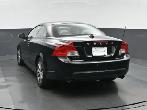 More photos of 2011 Volvo C70 T5 at Sullivan Auto Trading Fredericksburg, VA