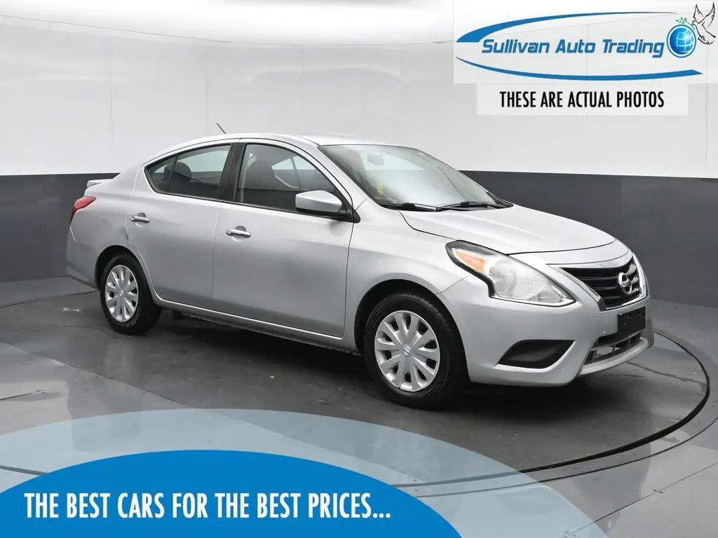 Silver 2017 Nissan Versa 1.6 SV for sale in Fredericksburg, VA