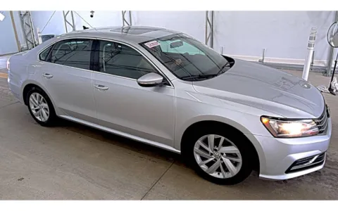 Another view of 2018 Volkswagen Passat 2.0T SE w/Technology for sale in Fredericksburg, VA at Sullivan Auto Trading Fredericksburg