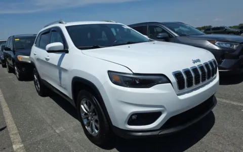 Photos of 2019 Jeep Cherokee Latitude Plus for sale in Fredericksburg, VA at Sullivan Auto Trading Fredericksburg